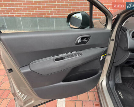 Бежевый Пежо 3008, объемом двигателя 1.6 л и пробегом 122 тыс. км за 10900 $, фото 52 на Automoto.ua