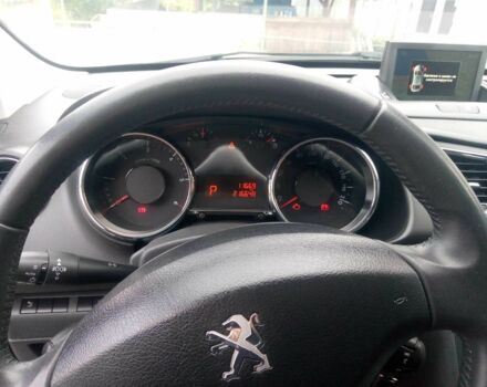 Черный Пежо 3008, объемом двигателя 1.6 л и пробегом 216 тыс. км за 12000 $, фото 5 на Automoto.ua