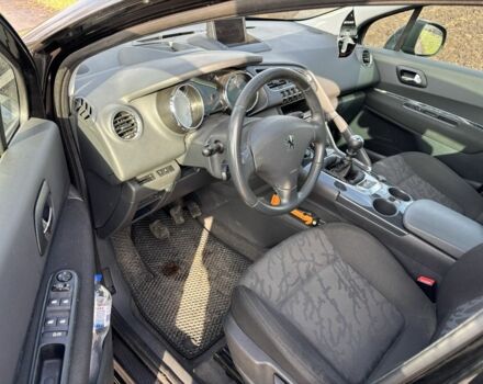 Черный Пежо 3008, объемом двигателя 1.6 л и пробегом 210 тыс. км за 6500 $, фото 3 на Automoto.ua