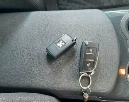 Черный Пежо 3008, объемом двигателя 1.6 л и пробегом 198 тыс. км за 6799 $, фото 7 на Automoto.ua