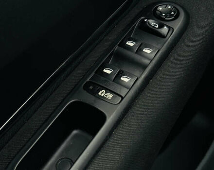 Черный Пежо 3008, объемом двигателя 1.6 л и пробегом 252 тыс. км за 8200 $, фото 23 на Automoto.ua