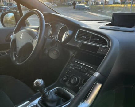 Чорний Пежо 3008, об'ємом двигуна 1.56 л та пробігом 263 тис. км за 8800 $, фото 58 на Automoto.ua