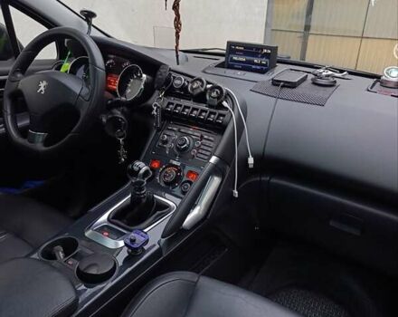 Черный Пежо 3008, объемом двигателя 2 л и пробегом 260 тыс. км за 10900 $, фото 16 на Automoto.ua