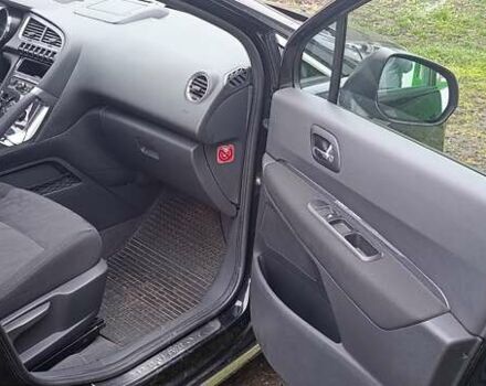 Черный Пежо 3008, объемом двигателя 2 л и пробегом 280 тыс. км за 8300 $, фото 12 на Automoto.ua