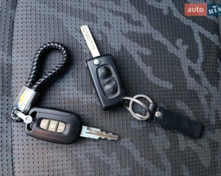 Чорний Пежо 3008, об'ємом двигуна 1.6 л та пробігом 289 тис. км за 7999 $, фото 35 на Automoto.ua