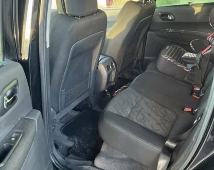 Чорний Пежо 3008, об'ємом двигуна 1.56 л та пробігом 263 тис. км за 8800 $, фото 51 на Automoto.ua