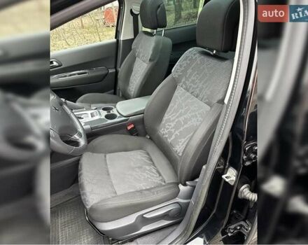 Черный Пежо 3008, объемом двигателя 2 л и пробегом 239 тыс. км за 10500 $, фото 6 на Automoto.ua