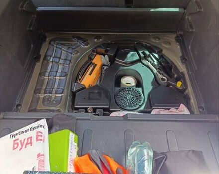 Черный Пежо 3008, объемом двигателя 2 л и пробегом 260 тыс. км за 10900 $, фото 10 на Automoto.ua