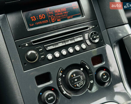 Черный Пежо 3008, объемом двигателя 1.6 л и пробегом 252 тыс. км за 8200 $, фото 27 на Automoto.ua