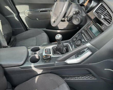 Черный Пежо 3008, объемом двигателя 1.6 л и пробегом 180 тыс. км за 7500 $, фото 13 на Automoto.ua