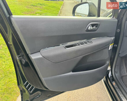 Черный Пежо 3008, объемом двигателя 1.6 л и пробегом 144 тыс. км за 9950 $, фото 12 на Automoto.ua