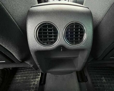 Черный Пежо 3008, объемом двигателя 2 л и пробегом 234 тыс. км за 9500 $, фото 13 на Automoto.ua