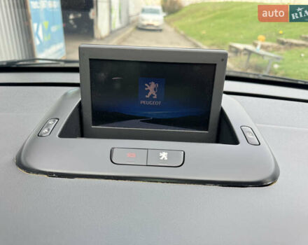 Черный Пежо 3008, объемом двигателя 1.6 л и пробегом 144 тыс. км за 9950 $, фото 25 на Automoto.ua