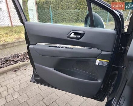 Черный Пежо 3008, объемом двигателя 2 л и пробегом 245 тыс. км за 10950 $, фото 60 на Automoto.ua