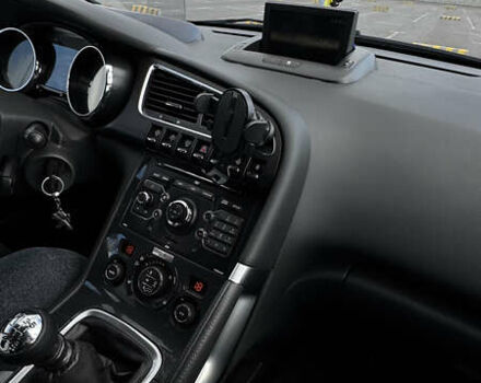 Черный Пежо 3008, объемом двигателя 2 л и пробегом 235 тыс. км за 10400 $, фото 62 на Automoto.ua