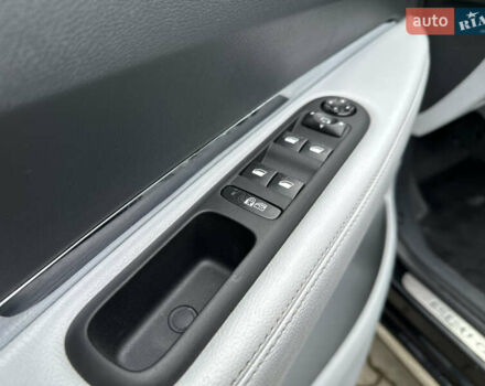 Черный Пежо 3008, объемом двигателя 1.6 л и пробегом 222 тыс. км за 9950 $, фото 95 на Automoto.ua