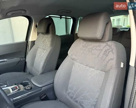 Черный Пежо 3008, объемом двигателя 1.6 л и пробегом 229 тыс. км за 9250 $, фото 57 на Automoto.ua