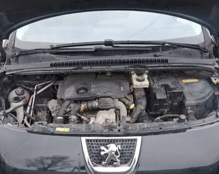 Черный Пежо 3008, объемом двигателя 1.56 л и пробегом 226 тыс. км за 5000 $, фото 7 на Automoto.ua