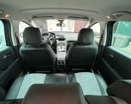 Чорний Пежо 3008, об'ємом двигуна 2 л та пробігом 241 тис. км за 10300 $, фото 4 на Automoto.ua