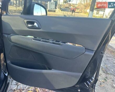 Чорний Пежо 3008, об'ємом двигуна 1.6 л та пробігом 151 тис. км за 9999 $, фото 12 на Automoto.ua