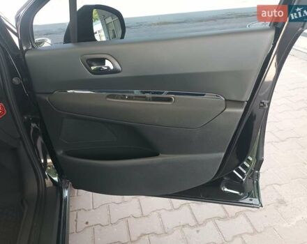 Черный Пежо 3008, объемом двигателя 1.6 л и пробегом 190 тыс. км за 10400 $, фото 28 на Automoto.ua