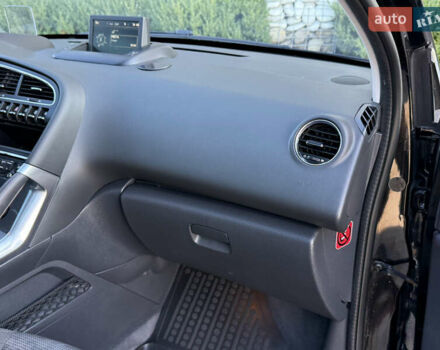 Черный Пежо 3008, объемом двигателя 1.6 л и пробегом 247 тыс. км за 9900 $, фото 25 на Automoto.ua