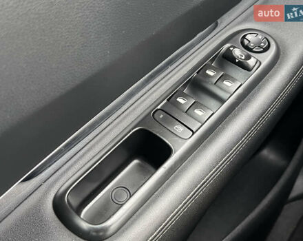 Чорний Пежо 3008, об'ємом двигуна 1.6 л та пробігом 249 тис. км за 12900 $, фото 39 на Automoto.ua