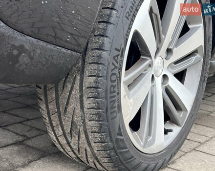 Чорний Пежо 3008, об'ємом двигуна 1.6 л та пробігом 249 тис. км за 12900 $, фото 10 на Automoto.ua