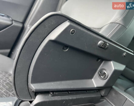 Черный Пежо 3008, объемом двигателя 1.6 л и пробегом 249 тыс. км за 12800 $, фото 65 на Automoto.ua