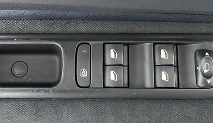 Черный Пежо 3008, объемом двигателя 1.6 л и пробегом 214 тыс. км за 12450 $, фото 22 на Automoto.ua