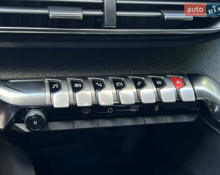 Черный Пежо 3008, объемом двигателя 1.56 л и пробегом 205 тыс. км за 17200 $, фото 45 на Automoto.ua