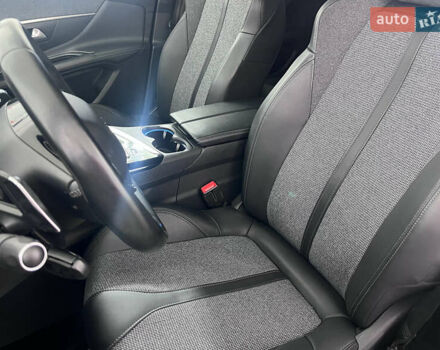 Черный Пежо 3008, объемом двигателя 1.5 л и пробегом 161 тыс. км за 20950 $, фото 7 на Automoto.ua