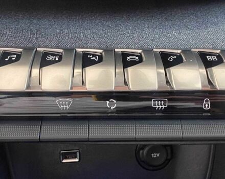 Чорний Пежо 3008, об'ємом двигуна 1.5 л та пробігом 154 тис. км за 23950 $, фото 14 на Automoto.ua