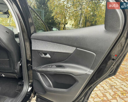 Черный Пежо 3008, объемом двигателя 1.5 л и пробегом 172 тыс. км за 20999 $, фото 43 на Automoto.ua