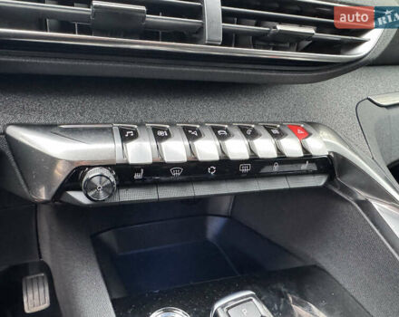 Черный Пежо 3008, объемом двигателя 1.5 л и пробегом 172 тыс. км за 20999 $, фото 62 на Automoto.ua