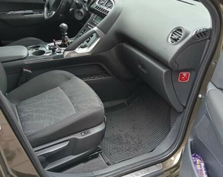 Коричневый Пежо 3008, объемом двигателя 1.56 л и пробегом 208 тыс. км за 8800 $, фото 9 на Automoto.ua