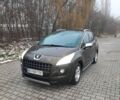 Коричневый Пежо 3008, объемом двигателя 1.6 л и пробегом 294 тыс. км за 8100 $, фото 1 на Automoto.ua
