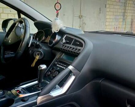 Коричневый Пежо 3008, объемом двигателя 1.6 л и пробегом 233 тыс. км за 8700 $, фото 12 на Automoto.ua