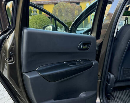 Коричневий Пежо 3008, об'ємом двигуна 1.6 л та пробігом 207 тис. км за 7777 $, фото 45 на Automoto.ua