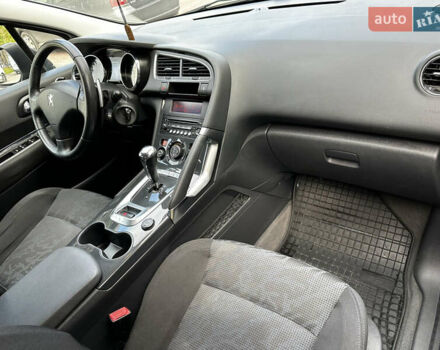 Коричневый Пежо 3008, объемом двигателя 1.6 л и пробегом 250 тыс. км за 8199 $, фото 40 на Automoto.ua