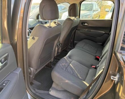 Коричневый Пежо 3008, объемом двигателя 0 л и пробегом 171 тыс. км за 8999 $, фото 7 на Automoto.ua