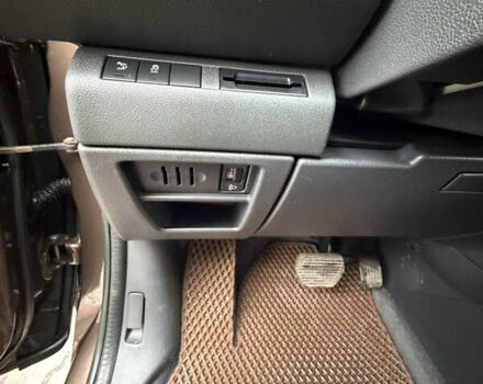 Коричневый Пежо 3008, объемом двигателя 1.6 л и пробегом 232 тыс. км за 10700 $, фото 10 на Automoto.ua