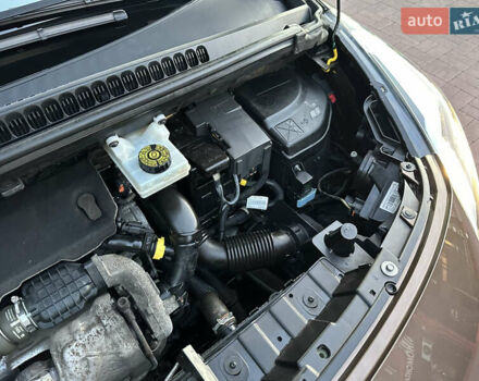 Коричневий Пежо 3008, об'ємом двигуна 1.6 л та пробігом 130 тис. км за 12200 $, фото 44 на Automoto.ua