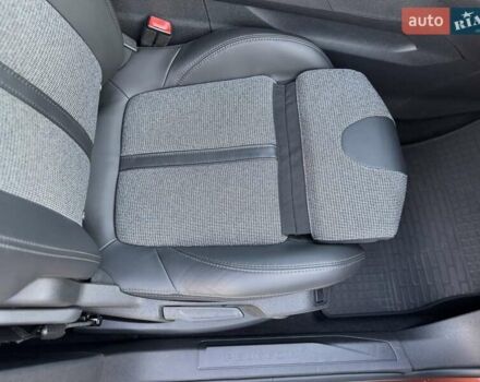 Коричневый Пежо 3008, объемом двигателя 2 л и пробегом 99 тыс. км за 20900 $, фото 21 на Automoto.ua