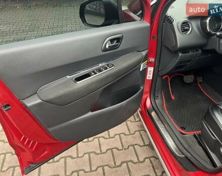 Красный Пежо 3008, объемом двигателя 1.56 л и пробегом 300 тыс. км за 9500 $, фото 2 на Automoto.ua