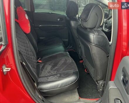 Красный Пежо 3008, объемом двигателя 1.56 л и пробегом 300 тыс. км за 9500 $, фото 6 на Automoto.ua
