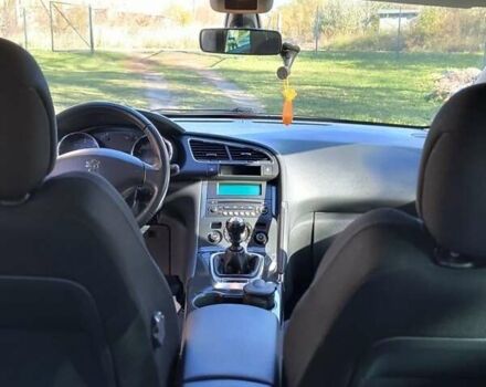 Красный Пежо 3008, объемом двигателя 1.6 л и пробегом 241 тыс. км за 8800 $, фото 16 на Automoto.ua