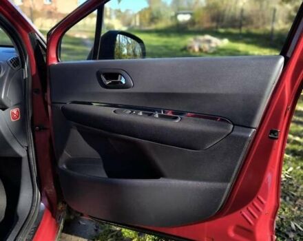 Красный Пежо 3008, объемом двигателя 1.6 л и пробегом 241 тыс. км за 8800 $, фото 20 на Automoto.ua