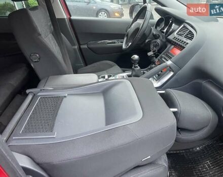 Красный Пежо 3008, объемом двигателя 0 л и пробегом 197 тыс. км за 8950 $, фото 14 на Automoto.ua