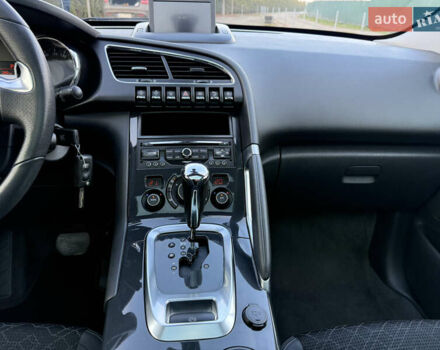 Красный Пежо 3008, объемом двигателя 1.6 л и пробегом 207 тыс. км за 12800 $, фото 51 на Automoto.ua